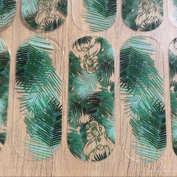 Jamberry x Disney Simba and Nala Full Sheet - Picture 4 of 5